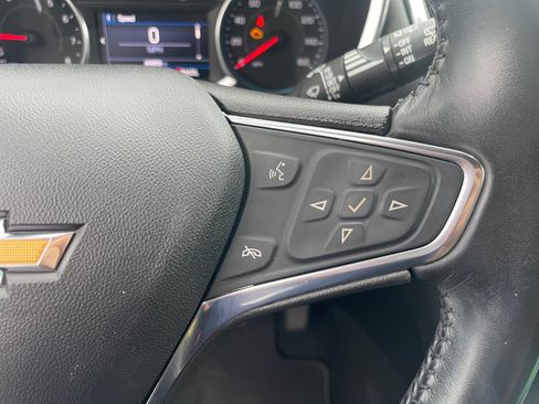 Used 2019 Chevrolet Equinox LT AWD/4WD image 12