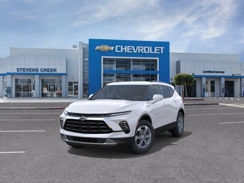 New 2026 Chevrolet Blazer LT w/ Convenience Package FWD image 8