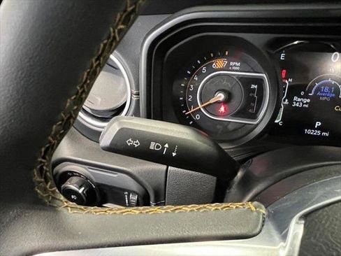 Certified 2024 Jeep Wrangler Sahara w/ Technology Group image 38