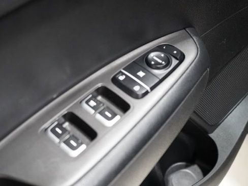 Used 2018 Kia Optima S image 19