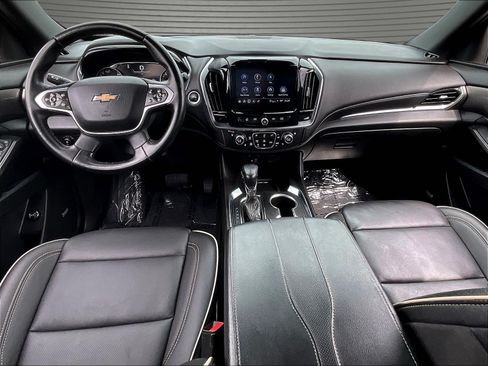 Used 2023 Chevrolet Traverse Premier FWD image 9