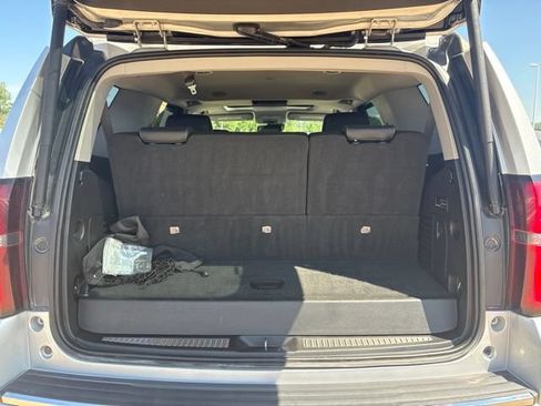 Used 2020 Chevrolet Tahoe Premier w/ Premier 6.2L Value Package AWD/4WD image 38