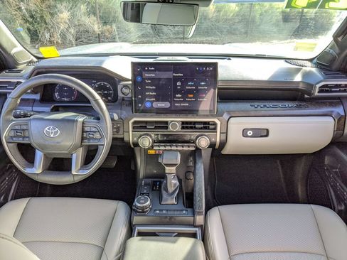 Used 2024 Toyota Tacoma Limited w/ Limited Package (LT) AWD/4WD image 7