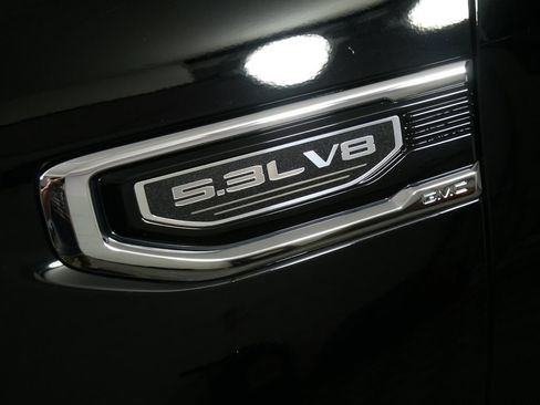 Used 2023 GMC Sierra 1500 SLT AWD/4WD image 11