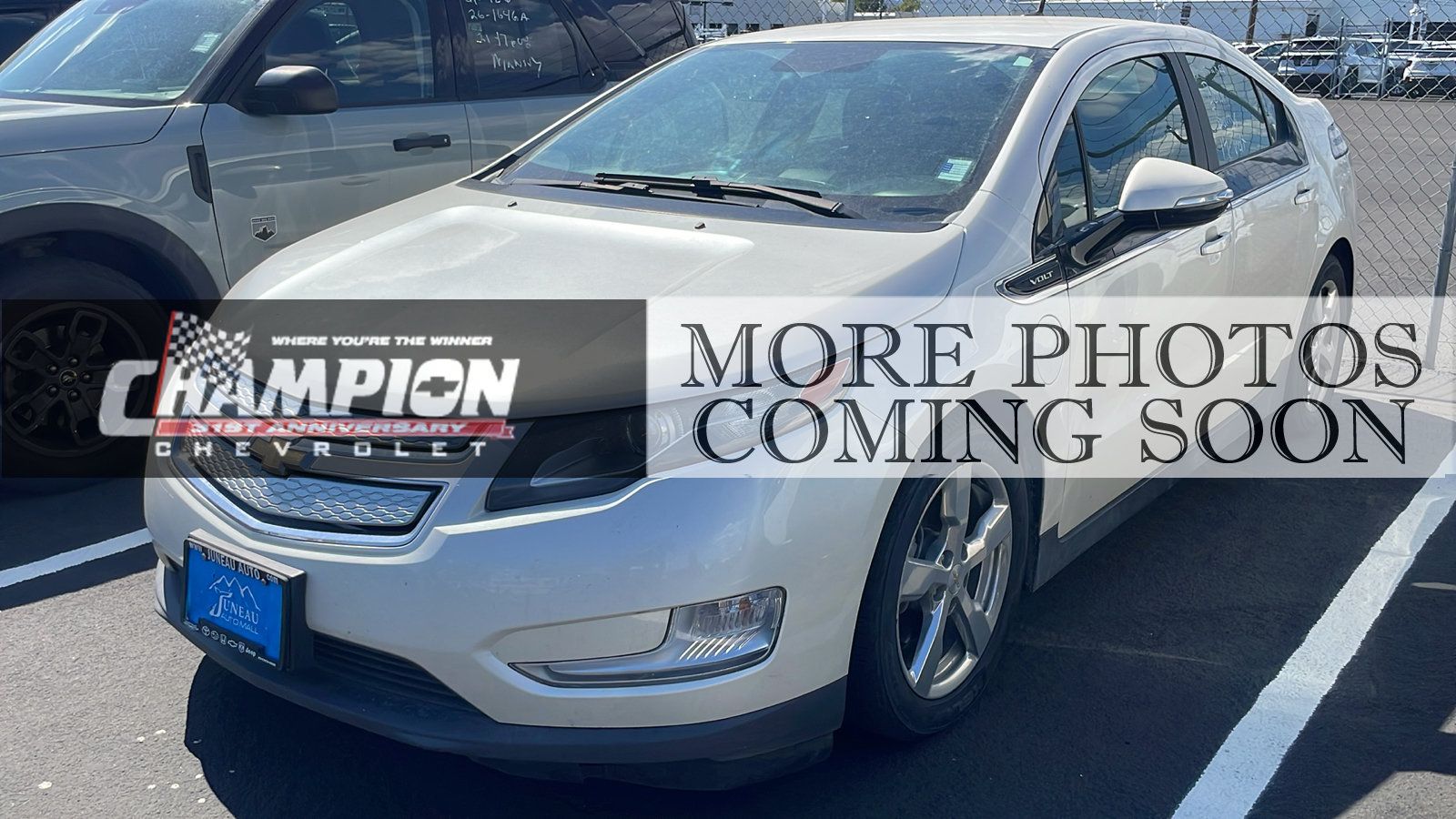 Used 2014 Chevrolet Volt Premium w/ Premium Trim Package FWD image 1