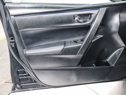Certified 2018 Toyota Corolla SE w/ Carpet Mat Package (TMS) FWD image 23