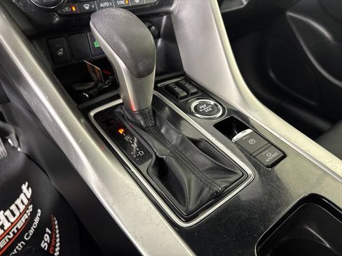 Used 2024 Mitsubishi Eclipse Cross SEL AWD/4WD image 19