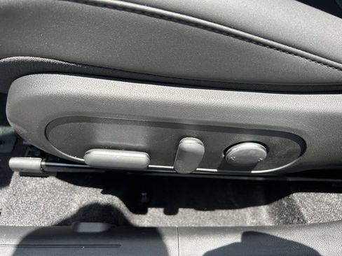 New 2026 Hyundai Kona Limited FWD image 25