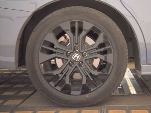 Used 2025 Honda Odyssey Sport-L image 9