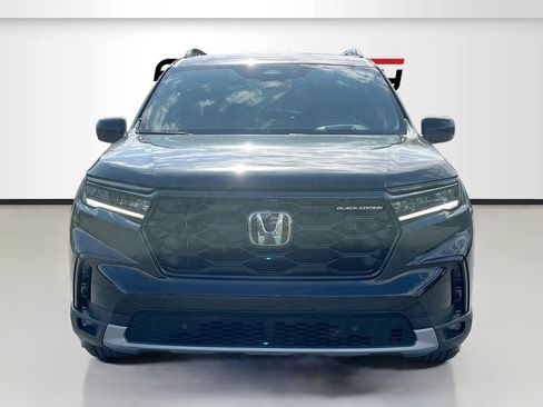 Used 2025 Honda Pilot Black Edition image 2