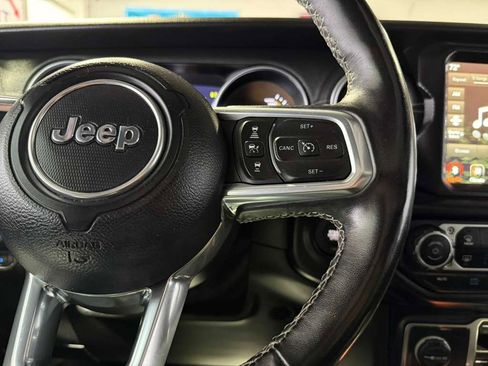 Used 2021 Jeep Wrangler Unlimited Sahara w/ Cold Weather Group AWD/4WD image 14