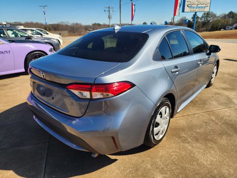 Used 2021 Toyota Corolla L image 4