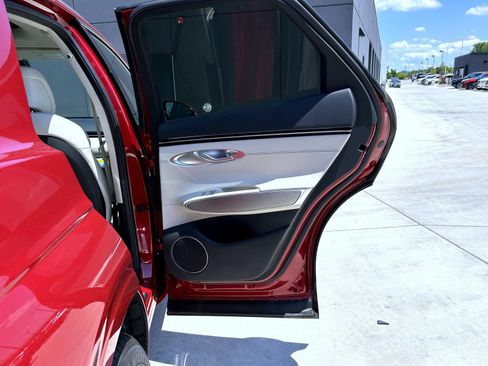 New 2026 Genesis GV70 2.5T Select AWD/4WD image 17