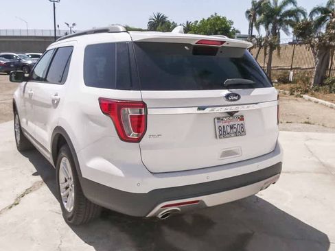 Used 2017 Ford Explorer XLT w/ Equipment Group 202A FWD image 7