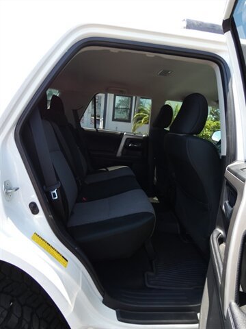 Used 2020 Toyota 4Runner SR5 AWD/4WD image 52