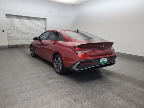 Used 2025 Hyundai Elantra Sport FWD image 5