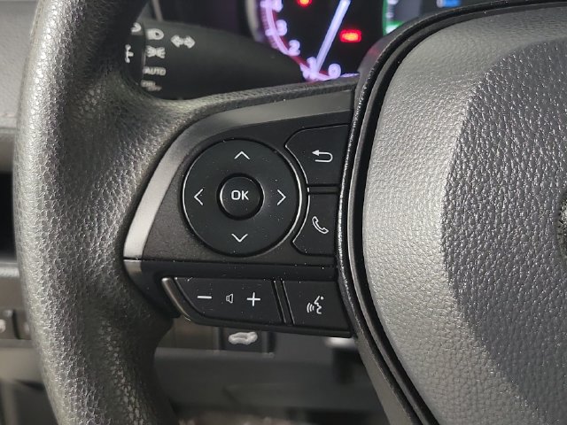 Used 2024 Toyota RAV4 XLE w/ Convenience Package FWD image 24