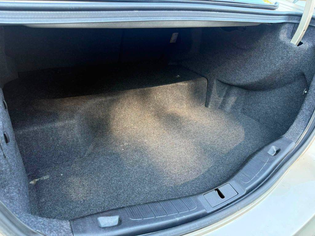 Used 2018 Ford Fusion S FWD image 29