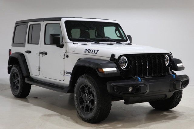Used 2023 Jeep Wrangler Unlimited w/ 8.4" Radio Group AWD/4WD image 1