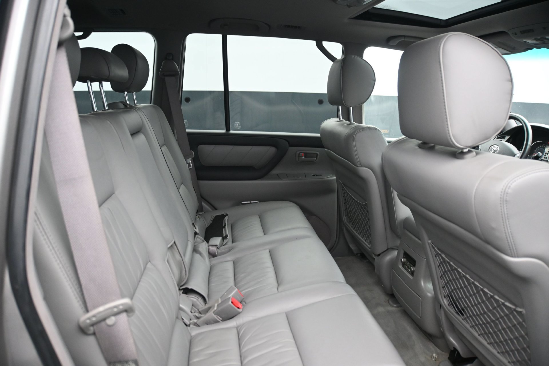 Used 2005 Toyota Land Cruiser AWD/4WD image 14