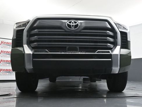 Used 2023 Toyota Tundra Limited AWD/4WD image 37