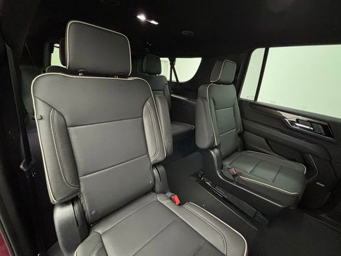 New 2025 GMC Yukon XL Elevation w/ LPO, Yukon Black Package image 43