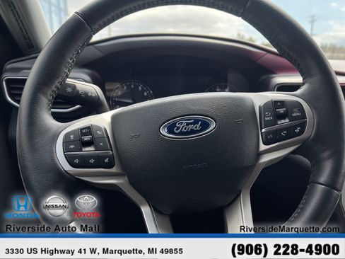 Used 2023 Ford Explorer XLT w/ Equipment Group 202A AWD/4WD image 21