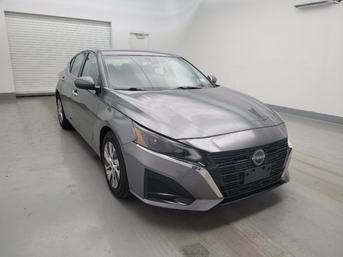 Used 2023 Nissan Altima 2.5 S FWD image 13