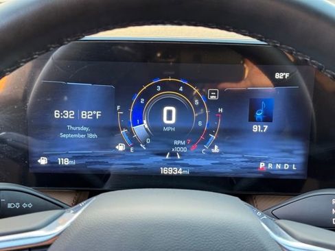 Used 2025 Chevrolet Equinox ACTIV w/ Safety and Technology Package image 9