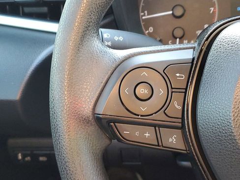 Certified 2023 Toyota Corolla LE image 33