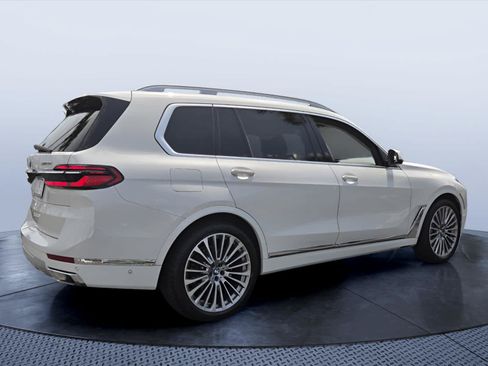 Certified 2024 BMW X7 xDrive40i w/ Parking Assistance Package AWD/4WD image 6