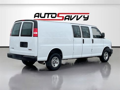 Used 2023 GMC Savana 3500 Extended w/ Driver Convenience Package image 7