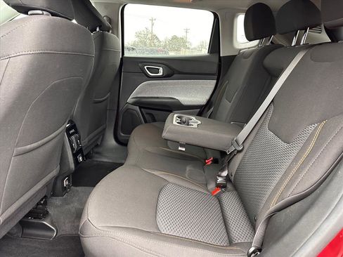 Used 2022 Jeep Compass Sport image 13