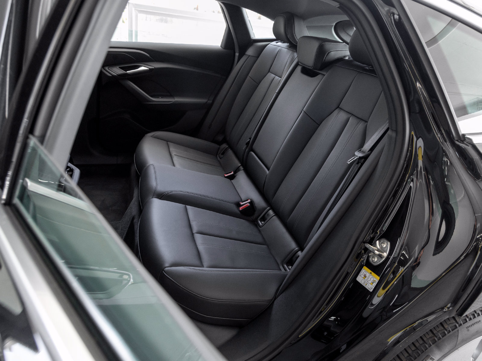 Used 2025 Audi A6 e-tron Premium w/ Ultra Package AWD/4WD image 21