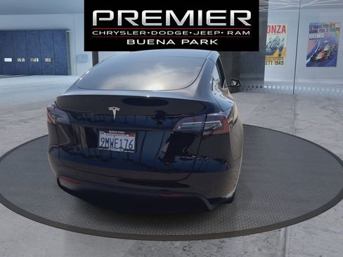 Used 2024 Tesla Model Y Long Range RWD image 7