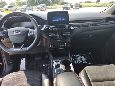 Used 2025 Ford Escape ST-Line Select AWD/4WD image 14
