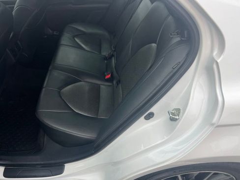 Used 2021 Toyota Camry XLE image 14