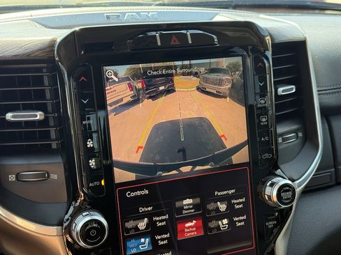 Used 2019 RAM 1500 Laramie RWD image 21