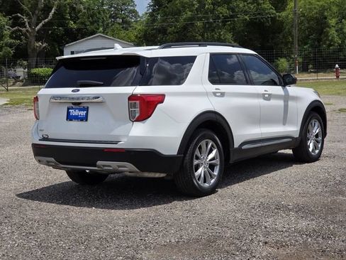 Used 2024 Ford Explorer XLT w/ Equipment Group 202A RWD image 7