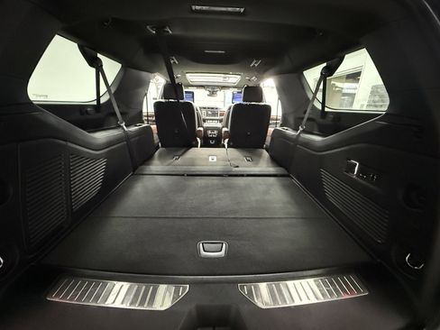 Used 2023 GMC Yukon XL Denali Ultimate image 34