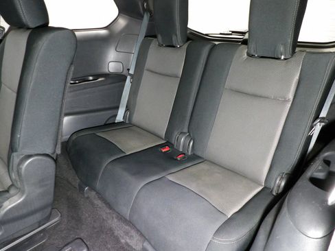 Used 2017 Nissan Pathfinder SV w/ SV Cold Weather Package AWD/4WD image 10
