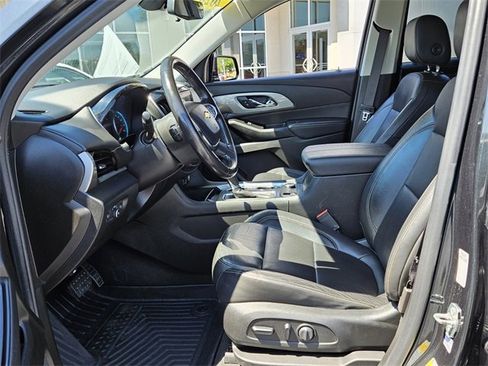 Used 2020 Chevrolet Traverse LT w/ LT Premium Package image 5