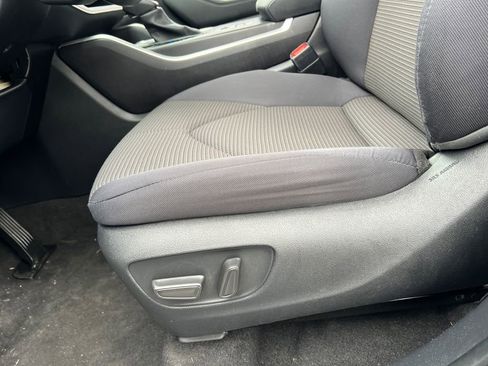 Used 2023 Toyota Highlander L image 16