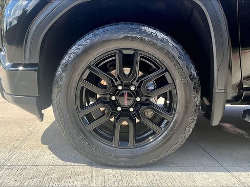 Used 2024 GMC Sierra 1500 Elevation w/ Elevation Premium Package AWD/4WD image 11