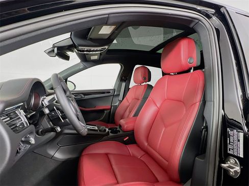 New 2026 Porsche Macan S image 14