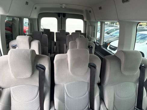 Used 2023 Ford Transit 350 XLT RWD image 22
