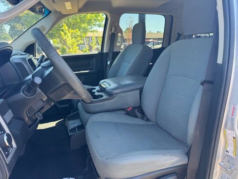 Used 2017 RAM 2500 Tradesman w/ Chrome Appearance Group AWD/4WD image 6