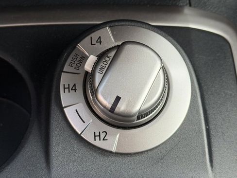 Used 2022 Toyota 4Runner SR5 Premium image 17