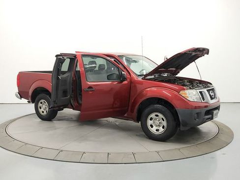 Used 2015 Nissan Frontier S image 9
