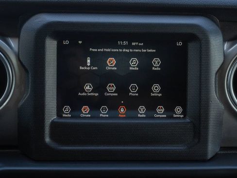 Used 2020 Jeep Wrangler Unlimited Sahara AWD/4WD image 20